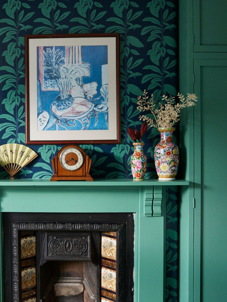 Tips for Pairing Paint Colours and Wallpaper