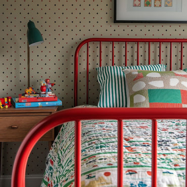 Small and Large Scale Wallpaper Patterns: Choosing the Perfect Size for Your Home